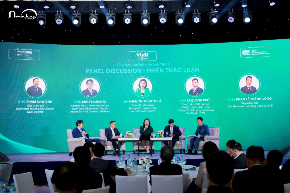 Các đại diện tham dự chia sẻ tại Tọa đàm 