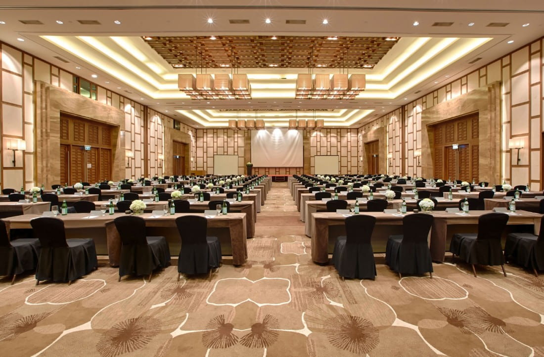 Địa điểm tổ chức sự kiện 100 người tại Đà Nẵng - Pullman Danang Beach Resort