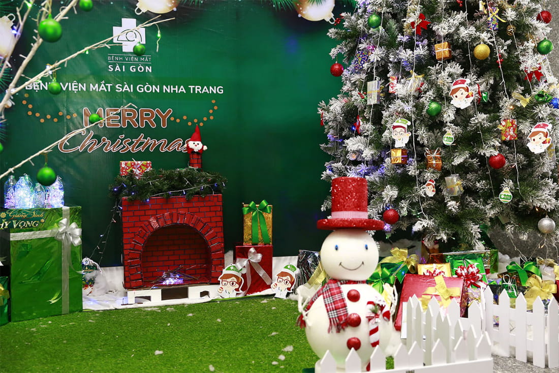 Giáng sinh “xanh” tại Bệnh viện Mắt Sài Gòn Nha Trang