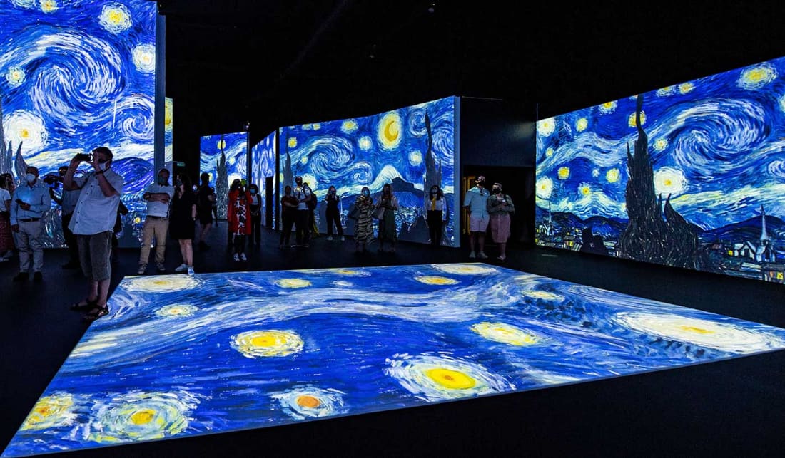 TRIỂN LÃM ĐA GIÁC QUAN "VAN GOGH ALIVE"