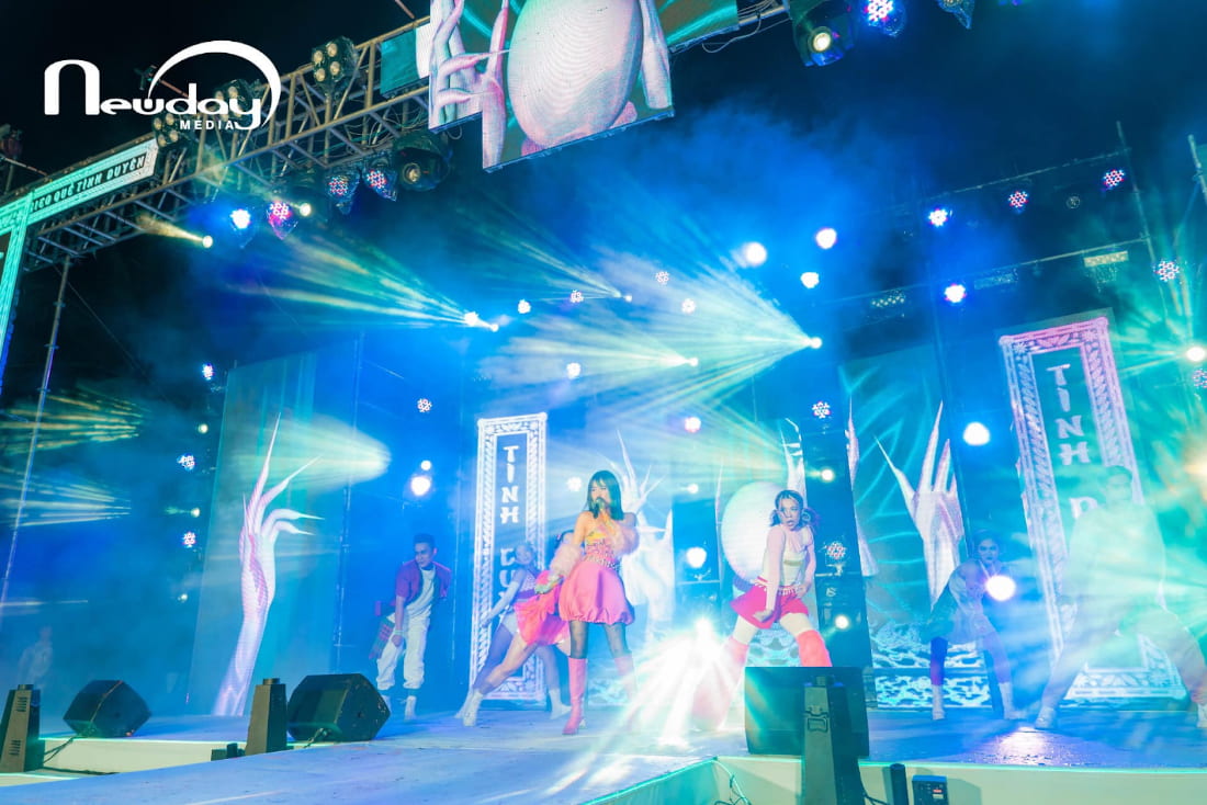 Welcome Party, "Feel The Steel" do Newday Media thực hiện