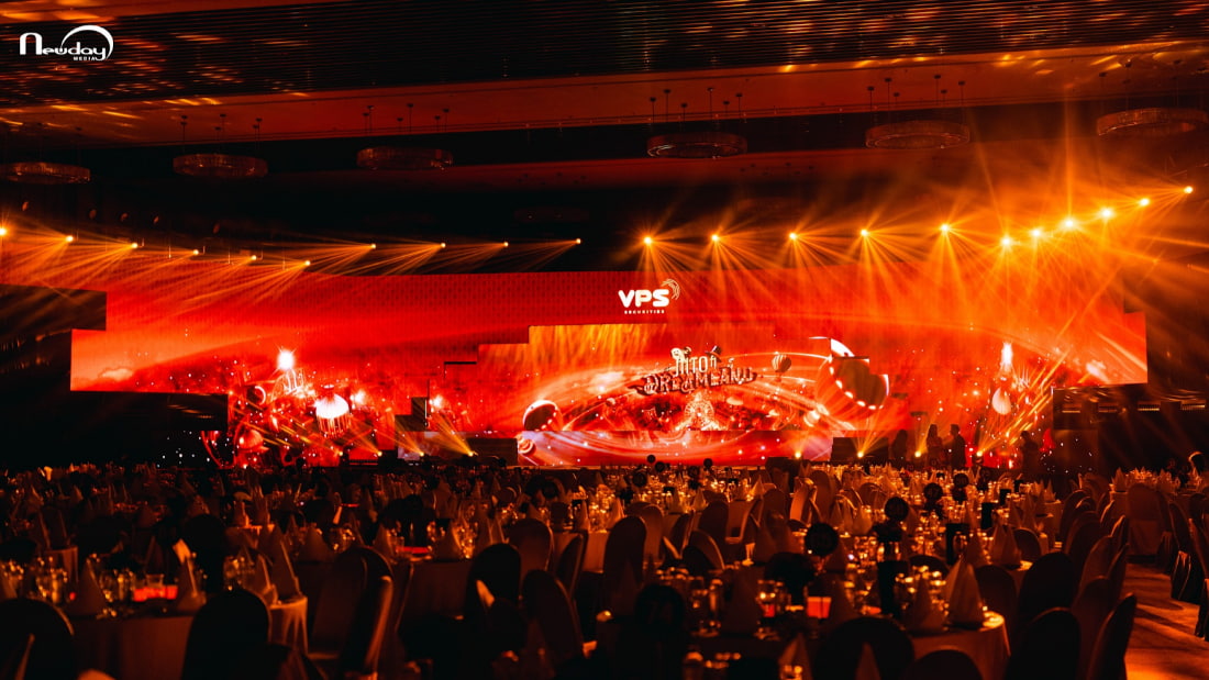 Chủ đề Into A Dreamland của sự kiện Year End Party của VPS